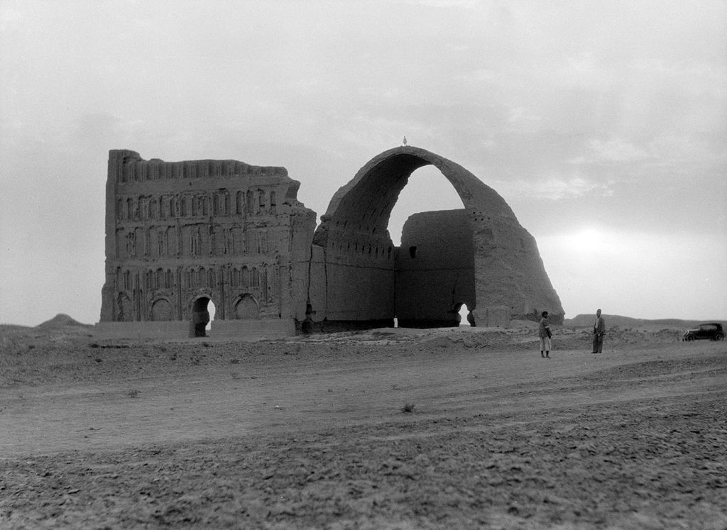 1024px-Ctesiphon,_Iraq,_1932