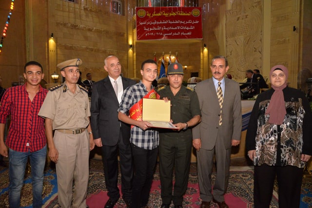 احتفالية تكريم الطلاب المتفوقين دراسيًا (8)