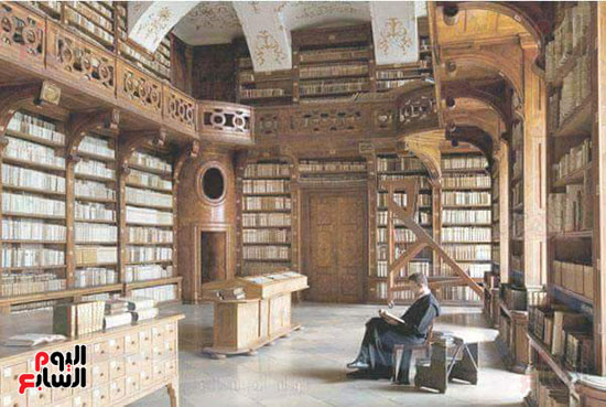 داخل-المكتبة