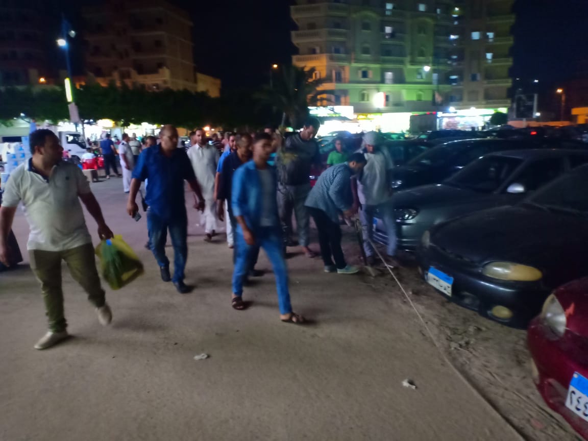 حملة ليلية لإزالة الإشغالات والتعديات بمنطقة سوق ليبيا بمطروح (4)