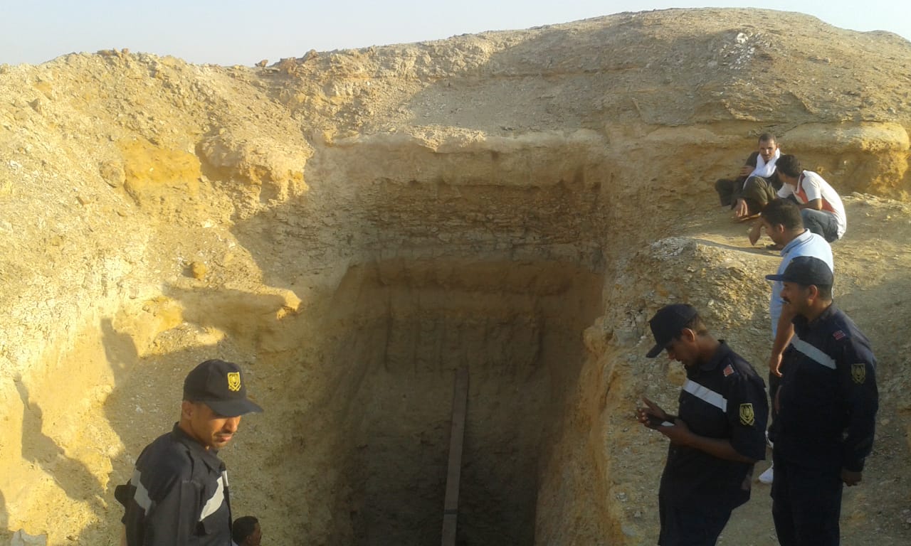 مصرع شخص أثناء التنقيب عن الآثار بالعياط (1)