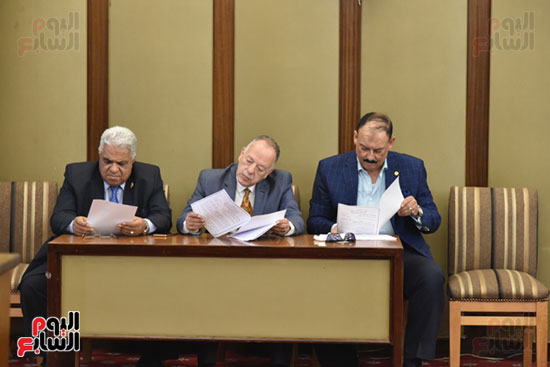 اجتماع اللجنة التشريعية  (4)
