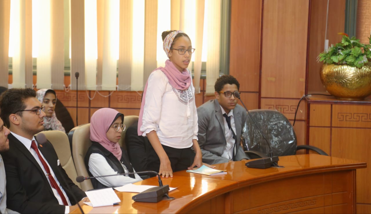 جلسة برلمانية للشباب حول مبادرة النهوض بالتعليم (6)