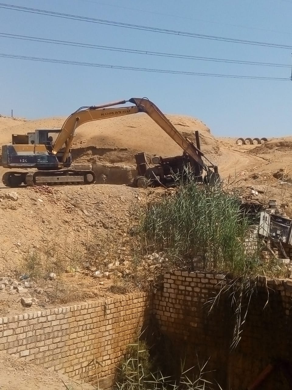 تنفيذ 27 قرار إزالة تعدى على مياه رى بحر الغرق بقرية قصر الباسل مركز إطسا (3)