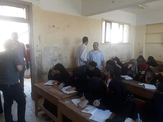 اختبارات محو الأمية بقافلة جامعة المنيا (5)