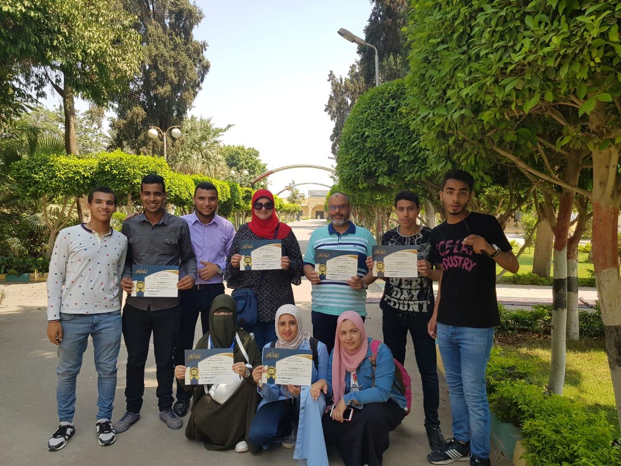 طلاب جامعة حلون المشاركين بمعسكر إعداد القادة بحلوان (7)