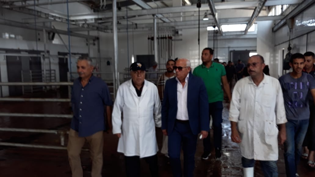 محافظ بورسعيد يتابع مجزر القابوطى الجديد  (5)