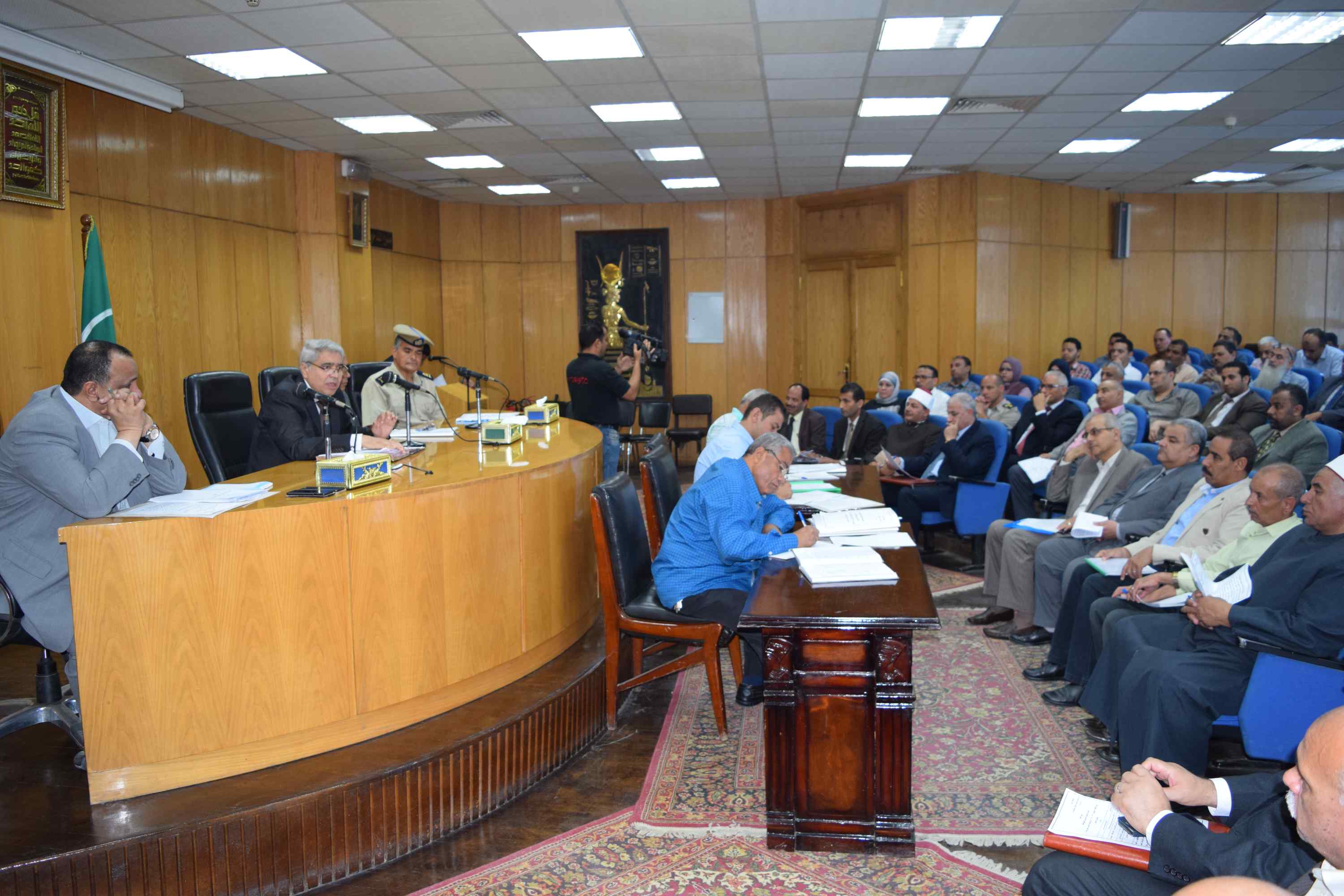اجتماع المجلس التنفيذى لمحافظة المنيا (1)