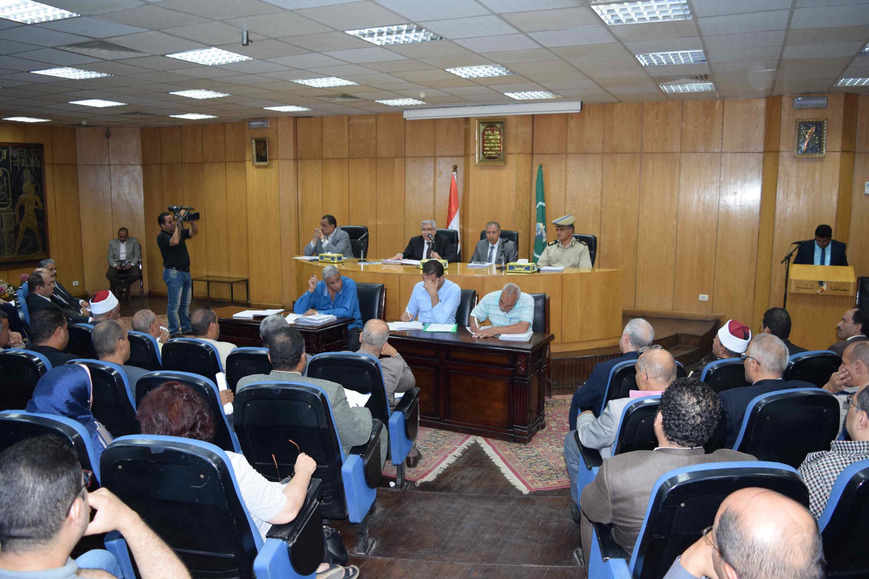 اجتماع المجلس التنفيذى لمحافظة المنيا (5)