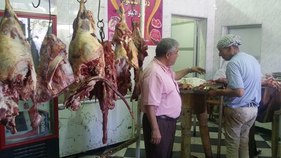 وكيل وزارة التموين بمطروح يتابع توافر اللحوم  المدعمة و السلع التموينية  (5)
