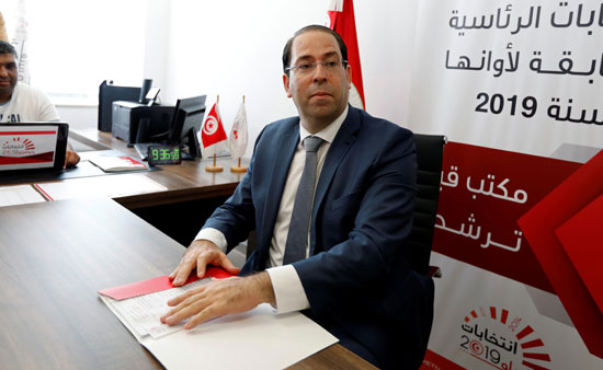 يوسف الشاهد يتقدم بأوراق ترشحه فى انتخابات الرئاسة فى تونس (3)