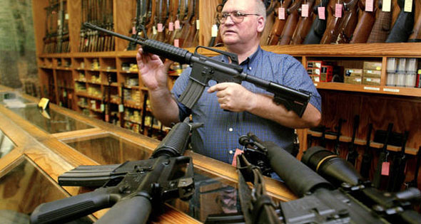 متاجر السلاح تحقق أرباح ضخمة فى الولايات المتحدة