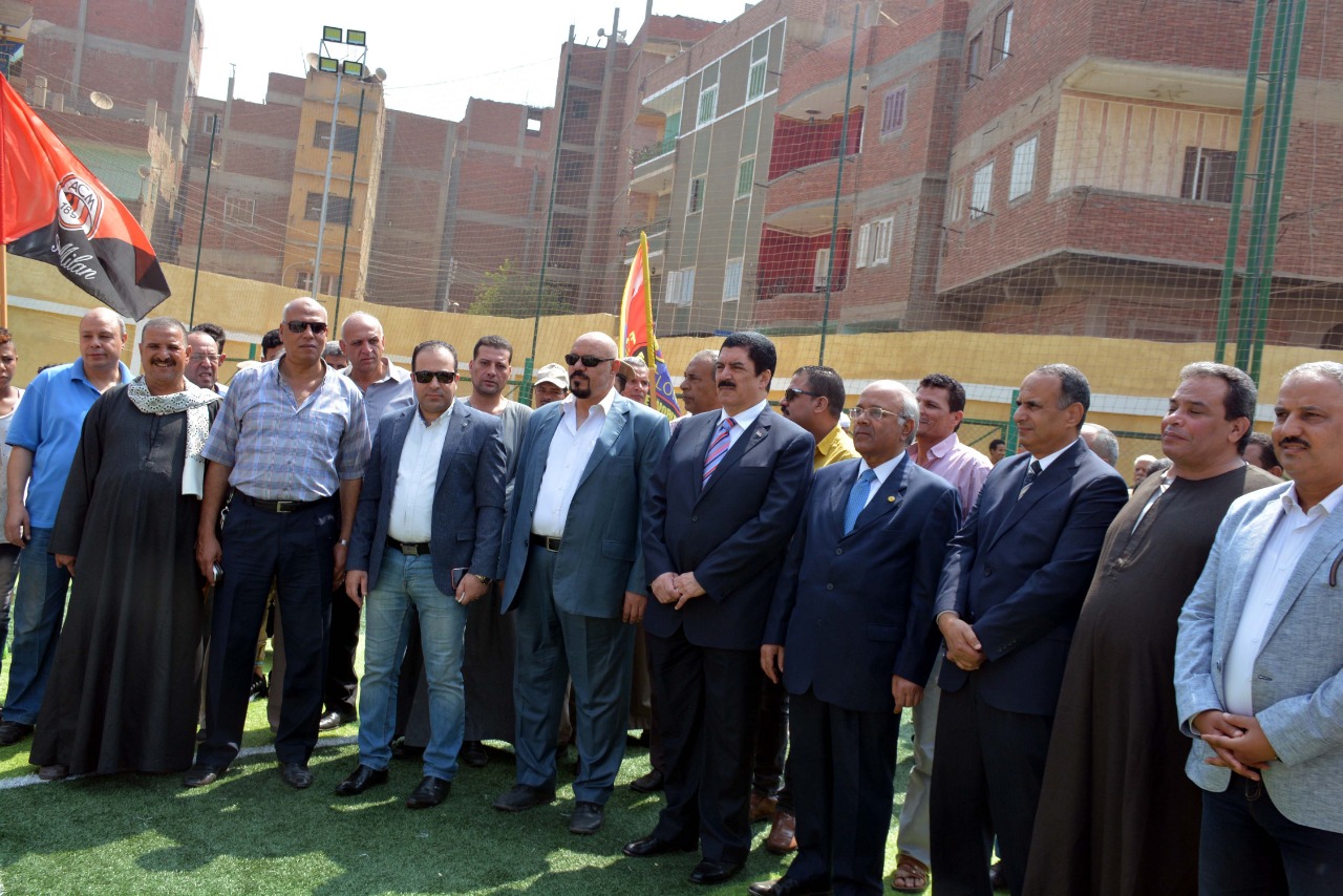 محافظ القليوبية يفتتح 3 مدارس وملعبا بمدينة طوخ (8)