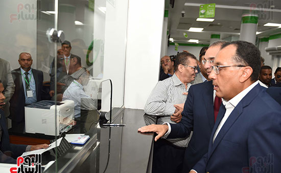 رئيس الوزراء يشهد إطلاق خدمات الشهر العقارى عبر مكاتب البريد بالإسكندرية (3)
