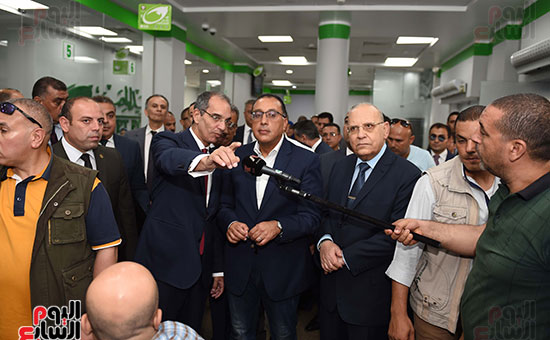 رئيس الوزراء يشهد إطلاق خدمات الشهر العقارى عبر مكاتب البريد بالإسكندرية (2)