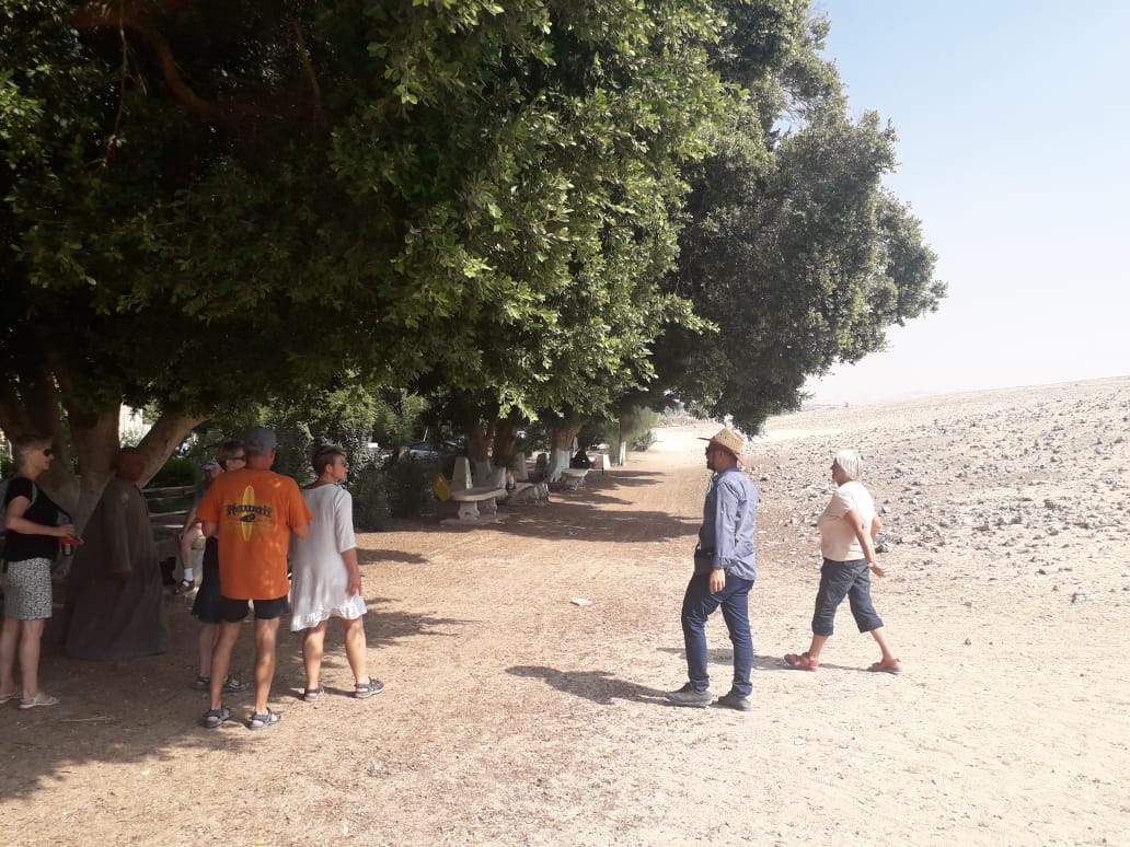 وفد من 4 جنسيات يزور آثار بني حسين بالمنيا (6)