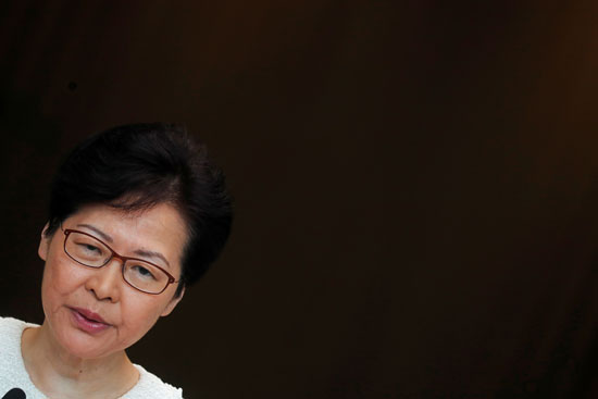 زعيمة هونج كونج كارى لام