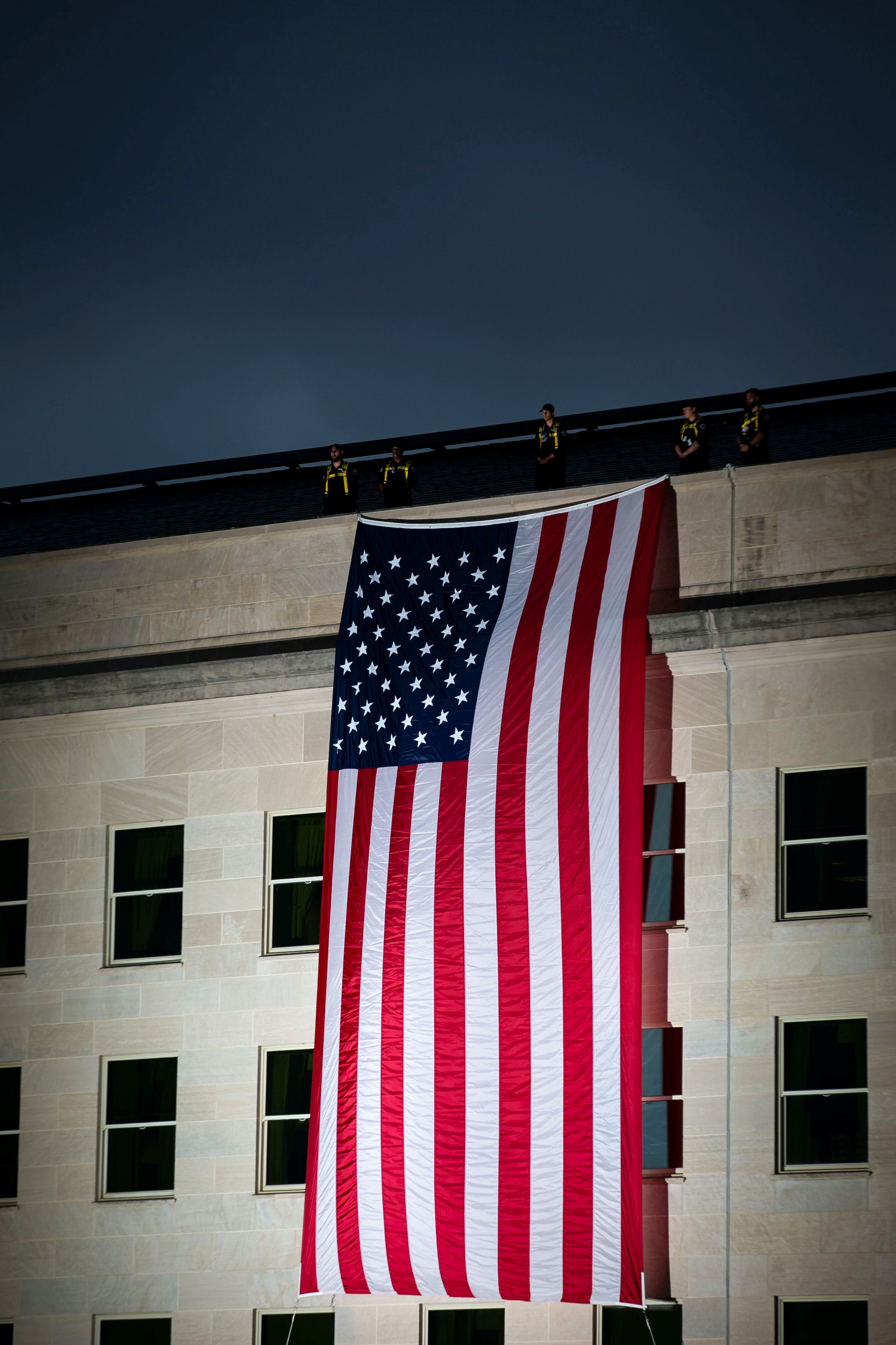 تنكيس الأعلام حدادا على أرواح ضحايا 11 سبتمبر