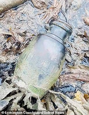 جامع زجاجات يعثر على قنبلة من الحرب العالمية الثانية (1)