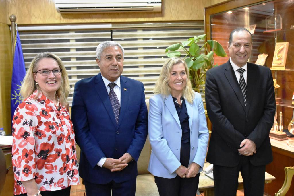محافظ أسوان يستقبل سفيرة النرويج بالقاهرة (2)