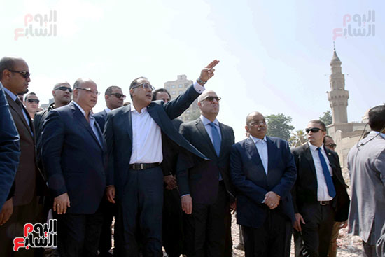 رئيس الوزراء بيتفقد منطقة سور مجرى العيون ومنطقة عين الحياة(8)