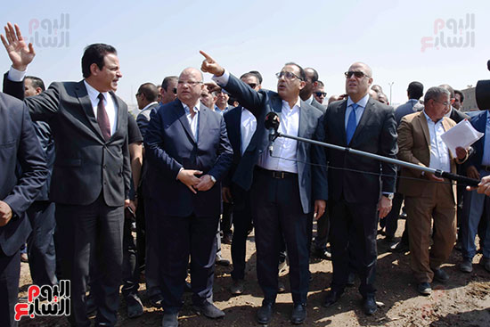 رئيس الوزراء بيتفقد منطقة سور مجرى العيون ومنطقة عين الحياة(14)
