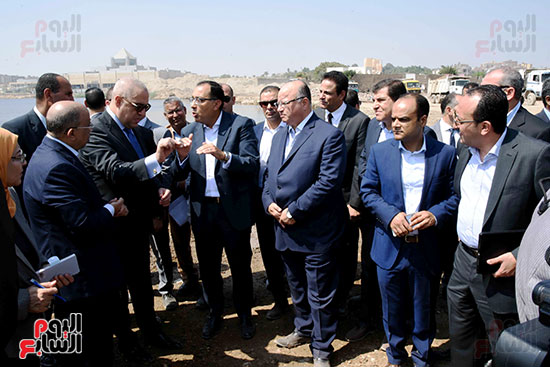 رئيس الوزراء بيتفقد منطقة سور مجرى العيون ومنطقة عين الحياة(18)