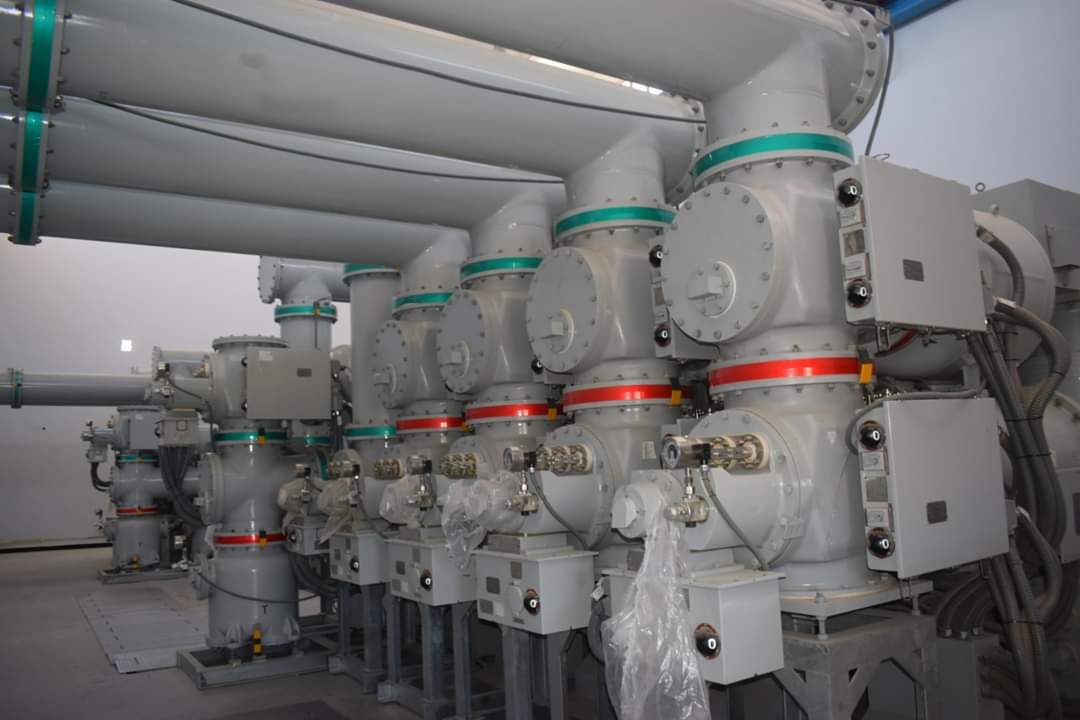 محافظ البحر الأحمر ومسئولو الكهرباء يفتتحون محطة محولات القصير (6)