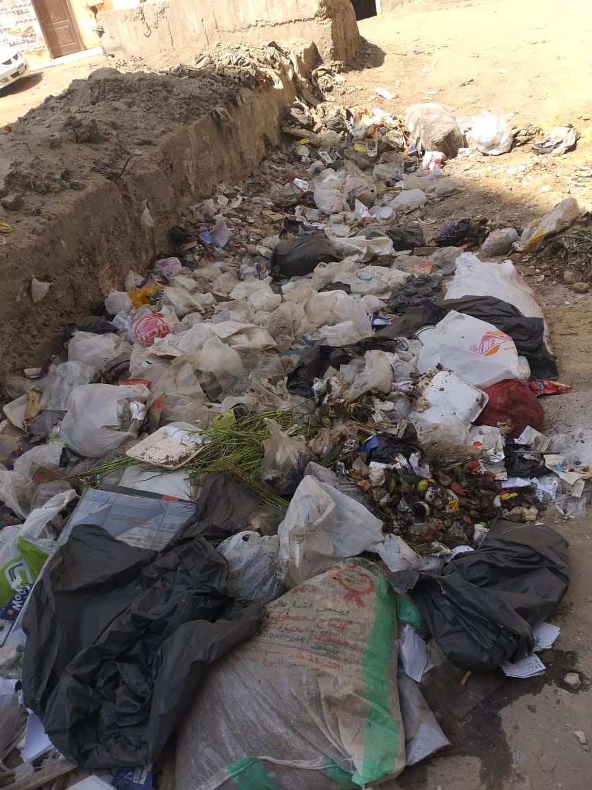 القمامة بشارع ترعة عبد العال