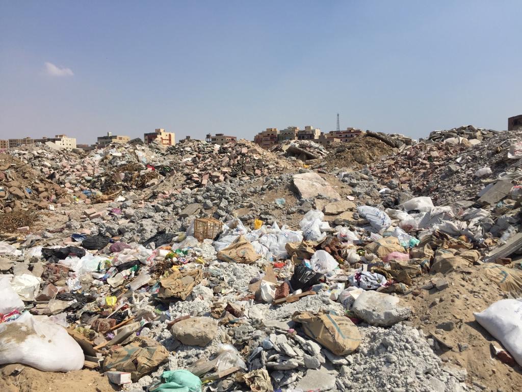 نائب محافظ الإسماعيلية يقود حملة لإزالة القمامة (6)
