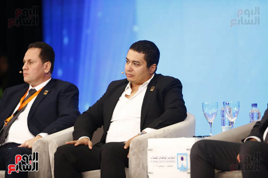 المتحدثون خلال المؤتمر المتحدثون خلال المؤتمر