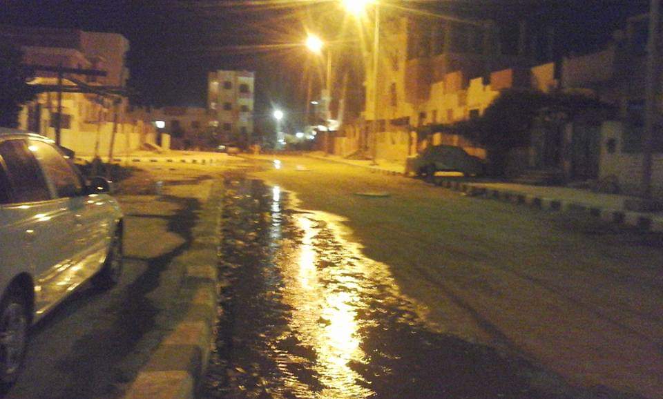 مياه الصرف بالشوارع