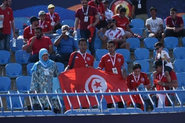 جماهير تونس تثنى على ملعب ستاد السويس