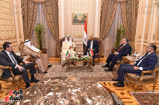 على عبد العال يلتقى رئيس مجلس الأمة الكويتى  (5)