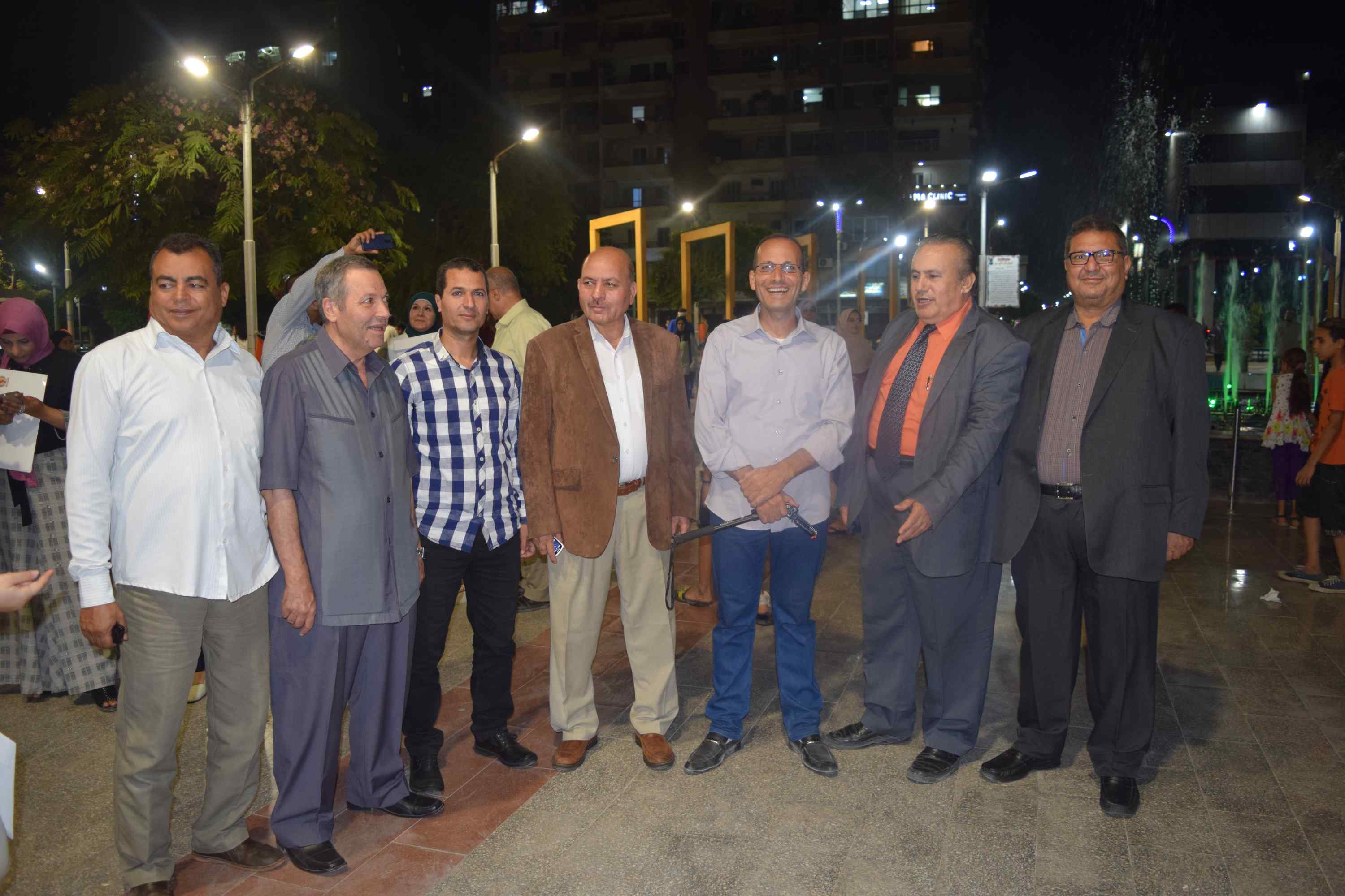 محافظ المنيا يلتقي اعضاء نقابة الصحفيين (10)