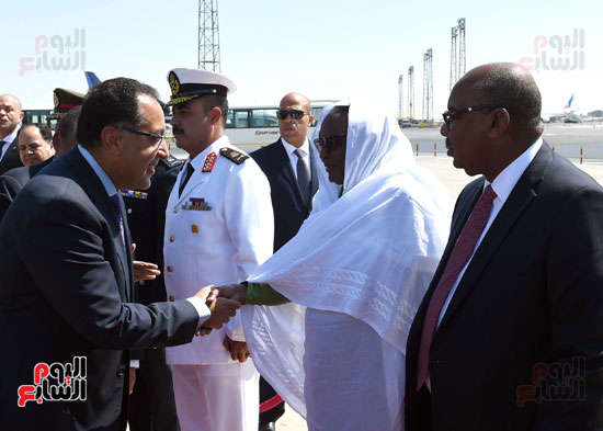 رئيس الوزراء يستقبل رئيس الوزراء السودانى (9)