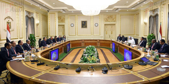 اجتماع رئيس الوزراء المصرى و السودانى