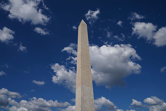 المسلة الرخامية فى نصب واشنطن التذكارى