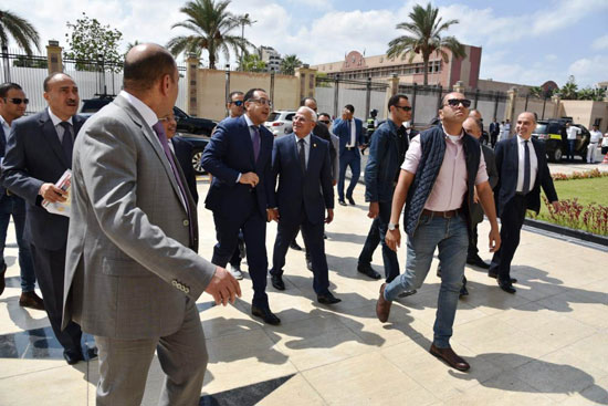 بدء اجتماع مجلس المحافظين فى محافظة بورسعيد برئاسة مصطفى مدبولى (1)