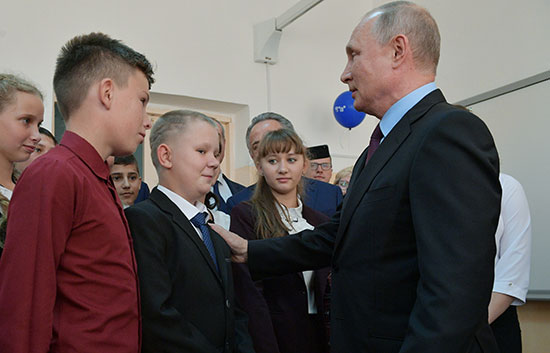 الرئيس الروسى يتحاور مع الطلاب