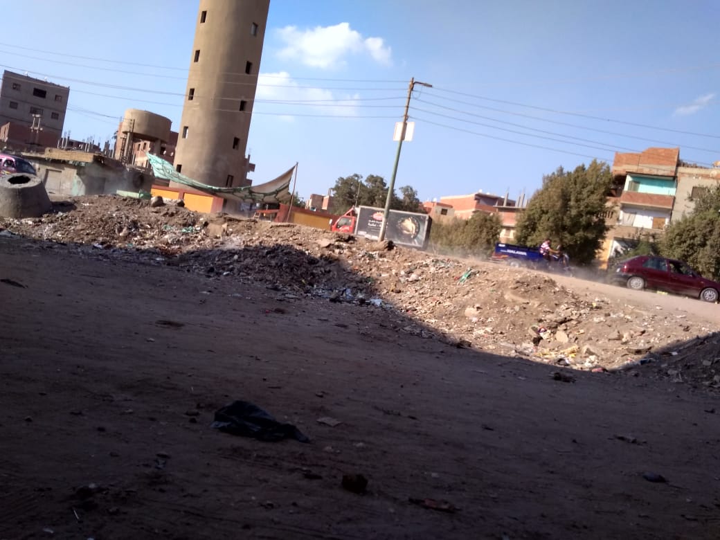 القمامة تحاصر شوارع قرية مشتهر بطوخ (5)