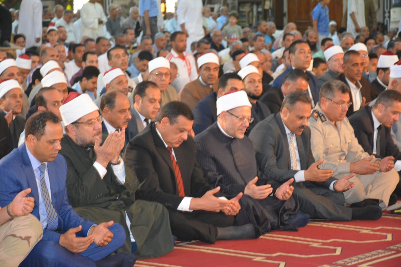 صلاة الجمعة بمسجد ناصر بمدينة دمنهور (2)