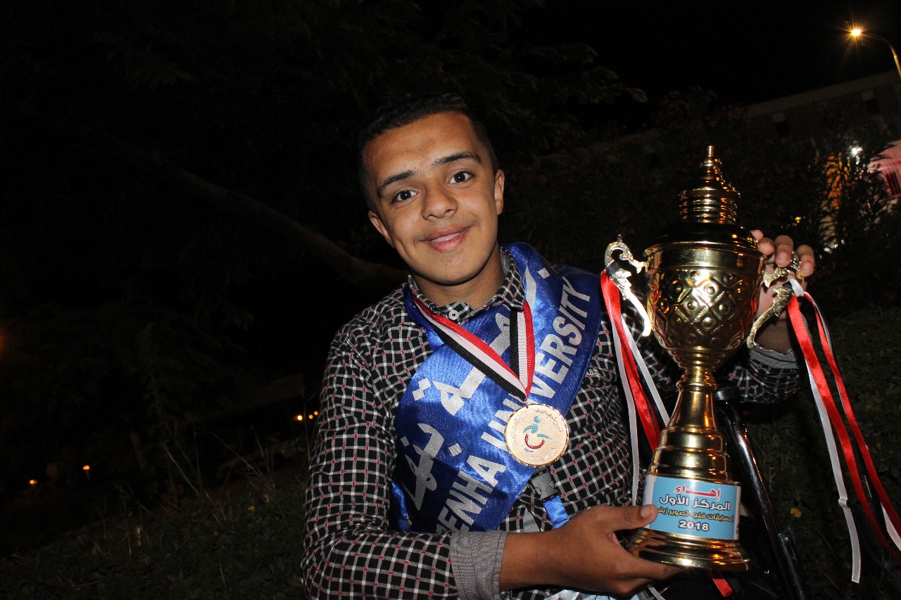 جامعة بنها تعفى الطلاب ذوى الاحتياجات الخاصة من المصروفات (1)