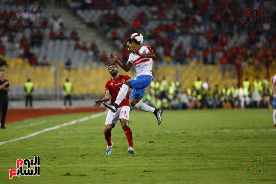 عبد الشافى ينقذ الكرة من امام حسين الشحات