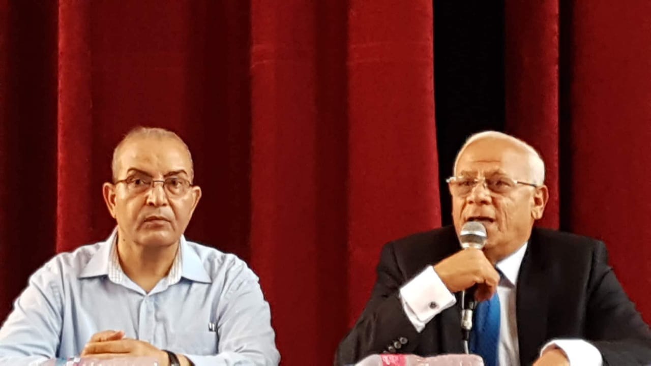 لقاء محافظ بورسعيد ومديرى المدارس (1)