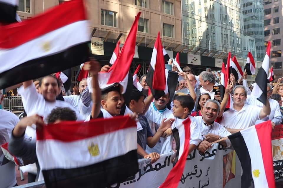 استقبال الجالية المصرية في أمريكا للرئيس السيسي (10)