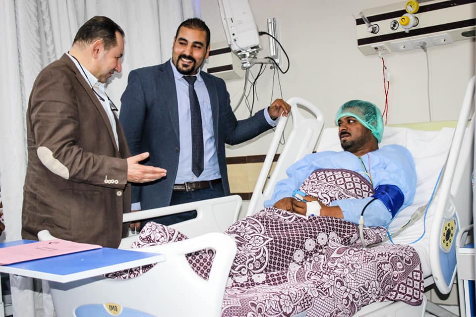 نائب رئيس أمانة المراكز الطبية المتخصصة يزور مستشفي أرمنت والأقصر الدولي  (2)