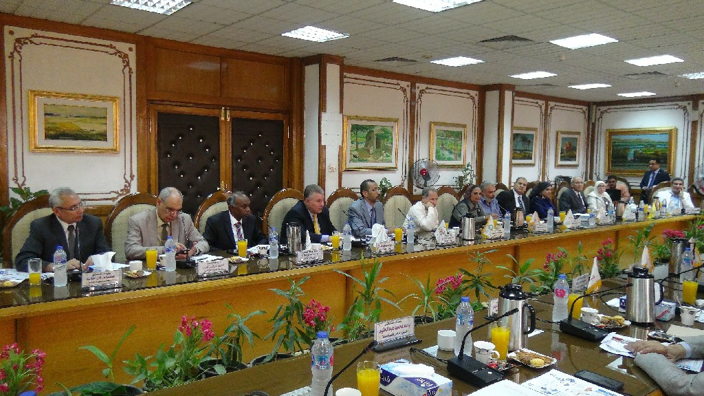 اجتماع مجلس جامعة المنيا (7)