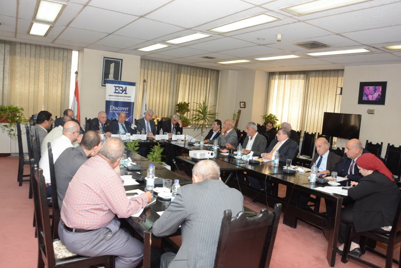 اجتماع لجنة الجمارك بجمعية رجال الأعمال المصريين بحضور رئيس المصلحة