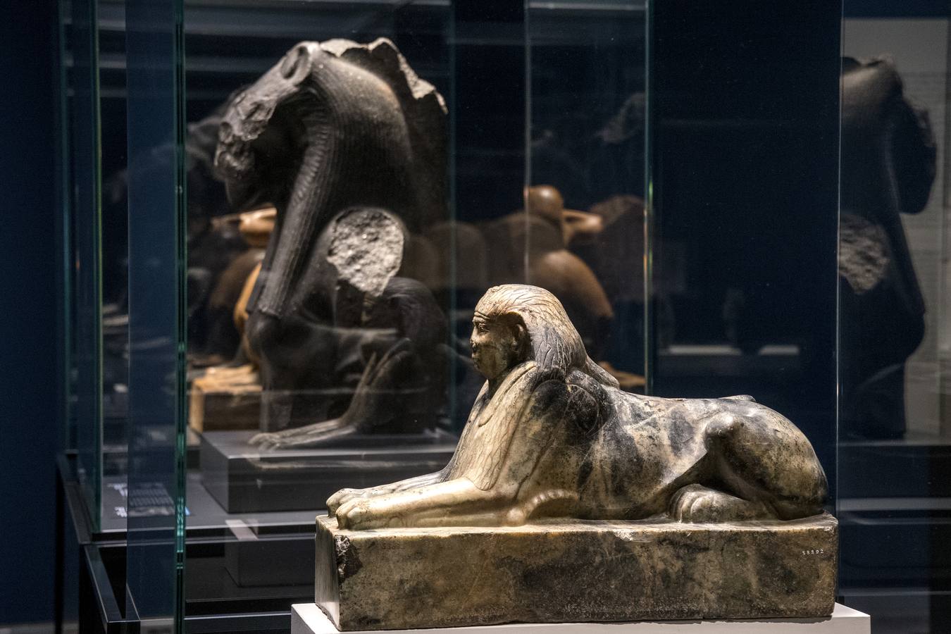 تمثاثيل اثرية مصرية